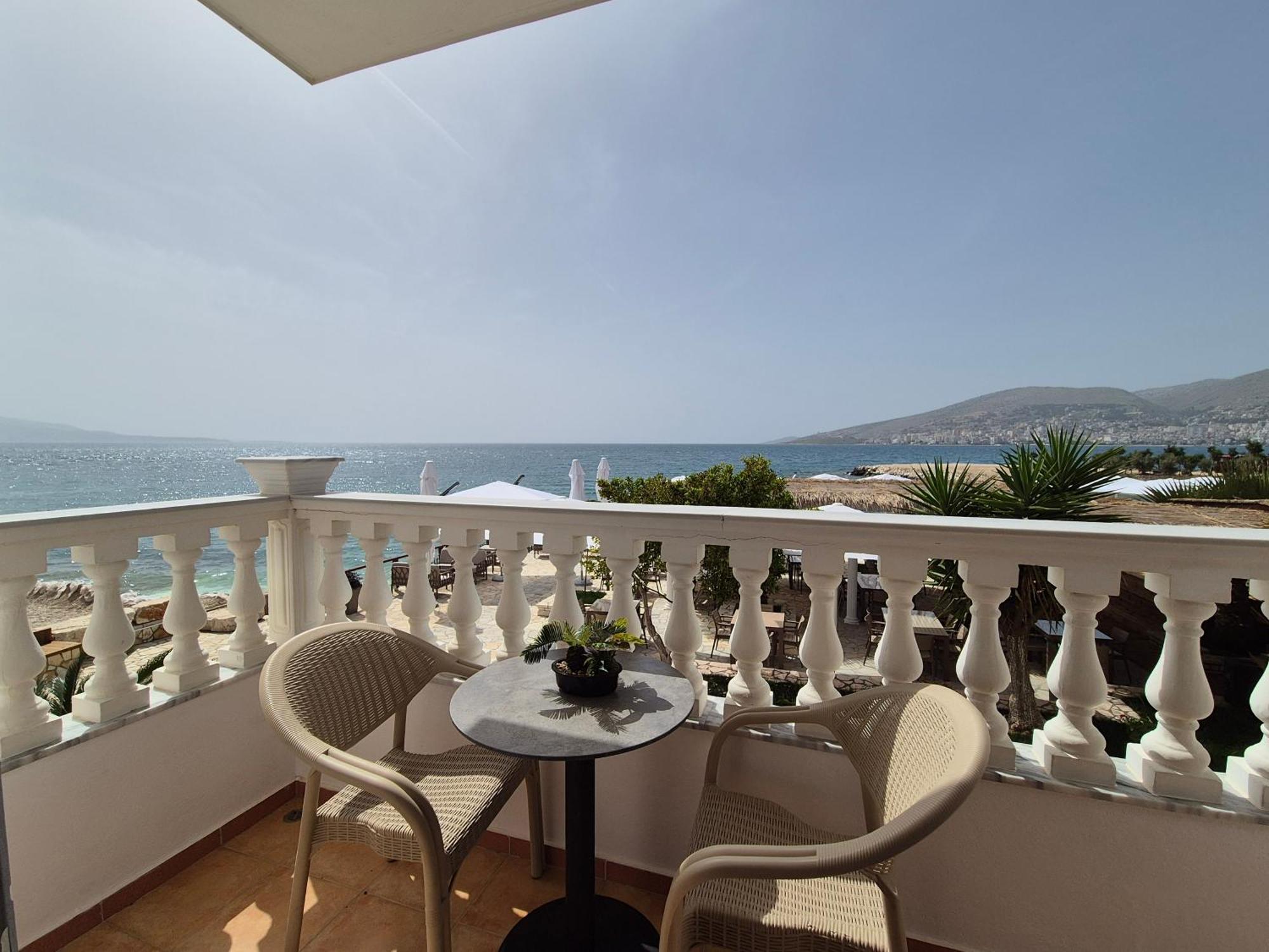 Orchids Hotel Sarande Exterior photo