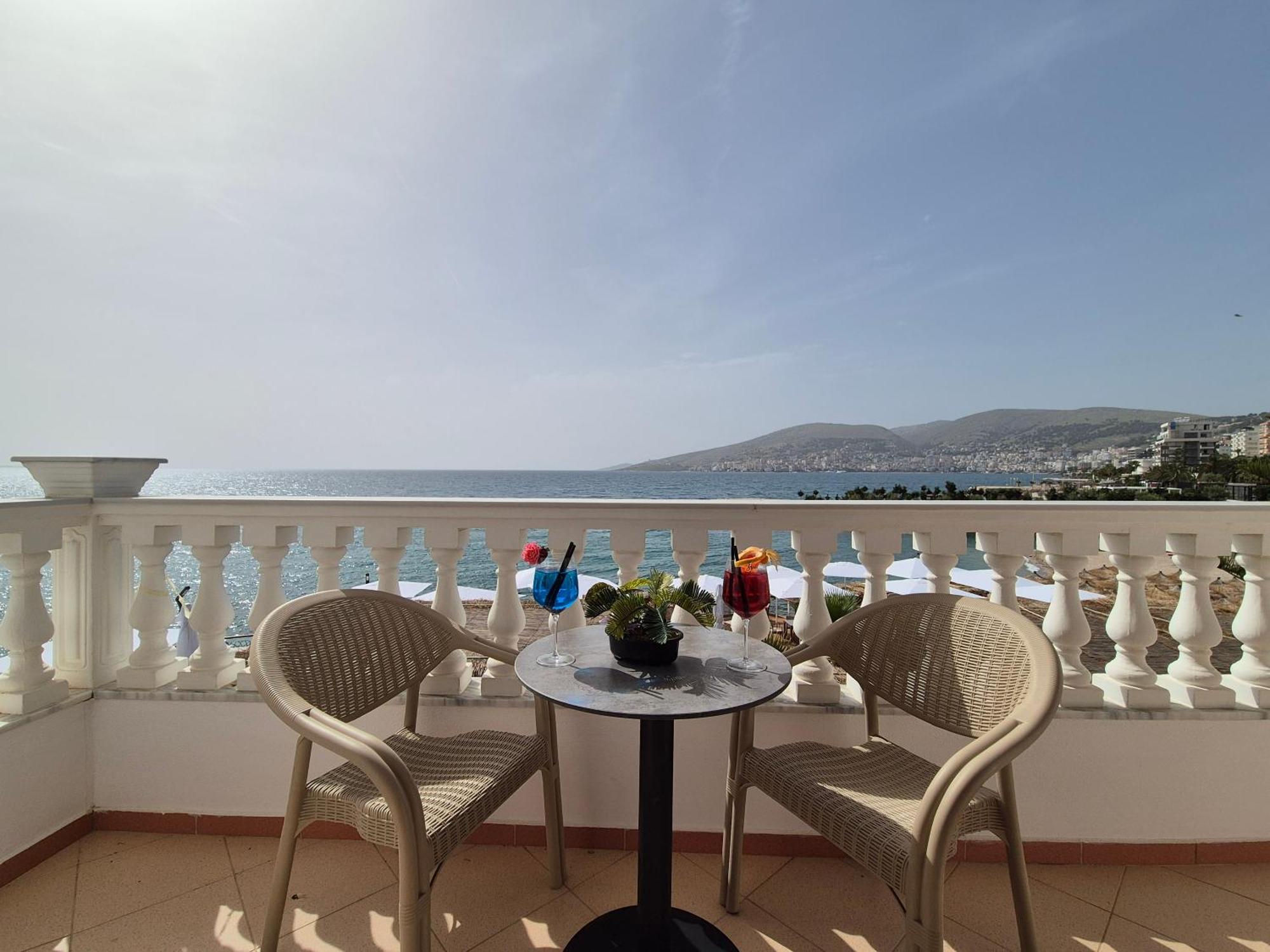 Orchids Hotel Sarande Exterior photo