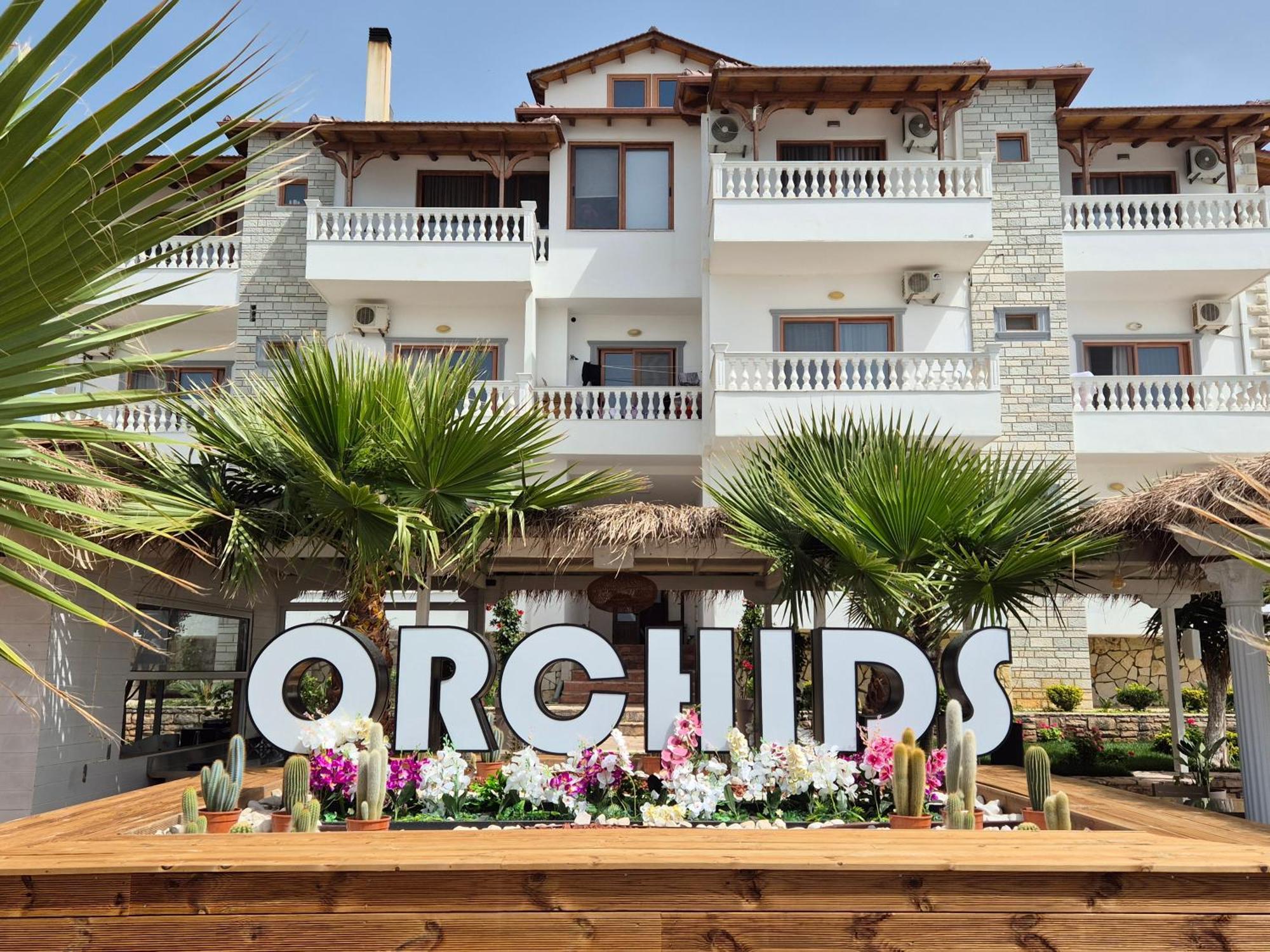 Orchids Hotel Sarande Exterior photo